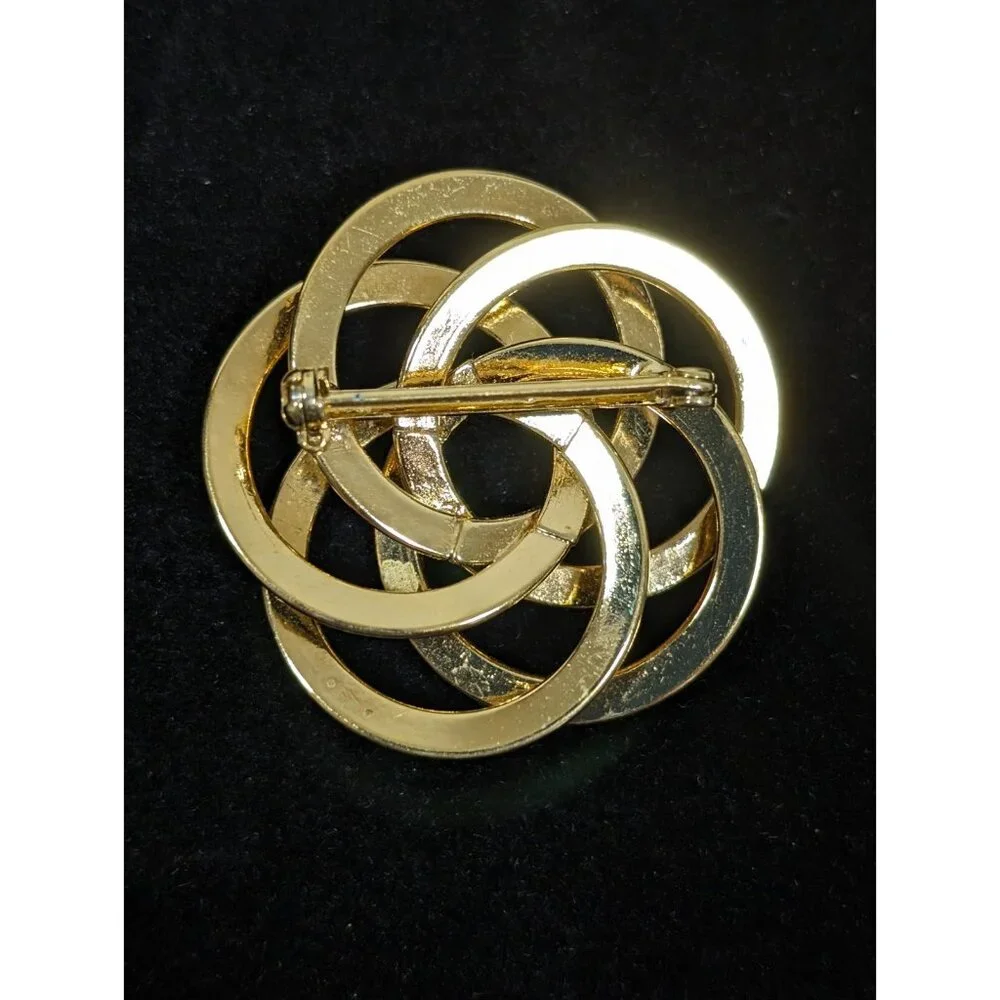 Vintage Napier Gold Tone Open Metal Work Knot Round‎ Pin Brooch